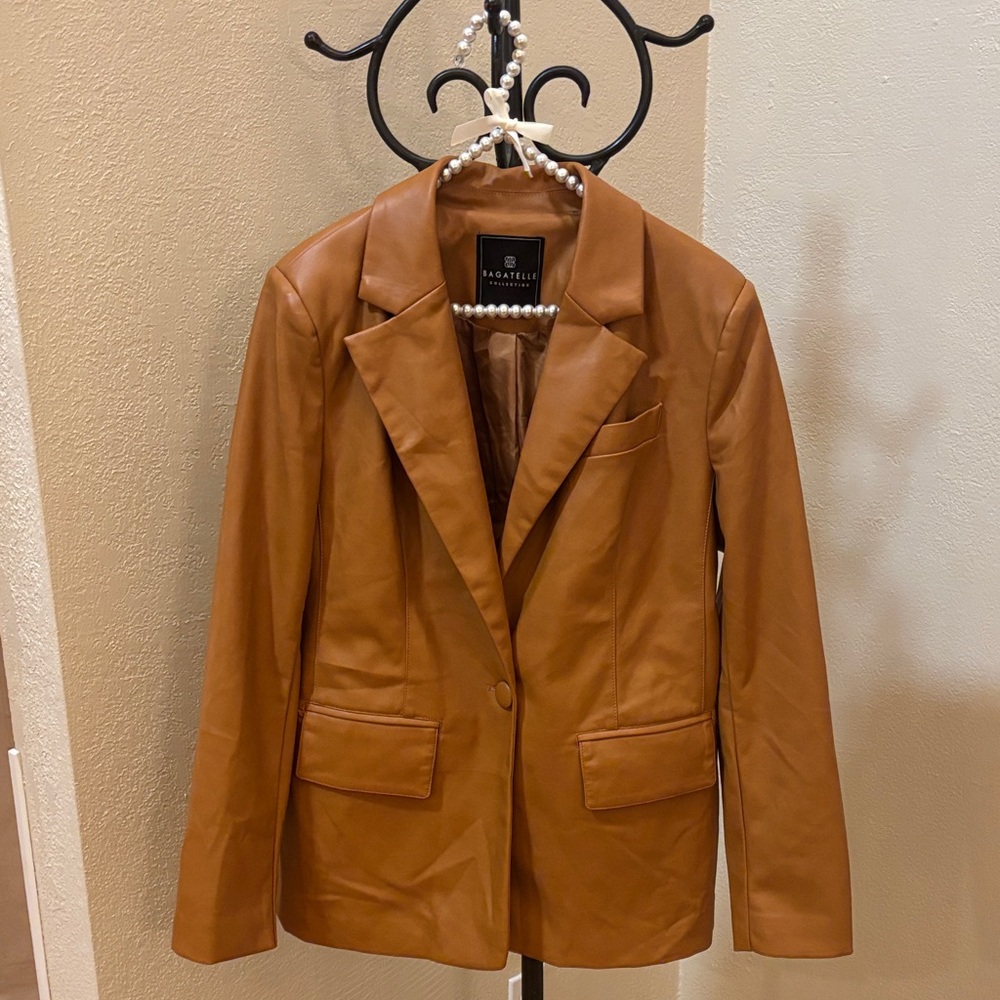 Bagatelle Faux Leather Blazer Women's Medium Jacket Classic
